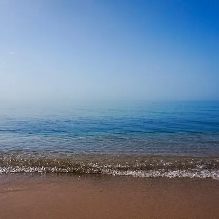 Aurelia - Seafront With Terrace Apartamento