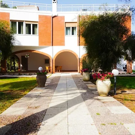 Aurelia - Seafront With Terrace *
